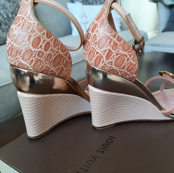 Used Louis Vuitton Wedge - Picture 6 of 9